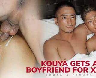 It's the holiday season even in Asia, and Japanboyz found the kind of XXXmas romance that will warm your cockles. While handsome he-man Hiroya cuddles with new friend Kouya, he asks what Xmas plans he has.