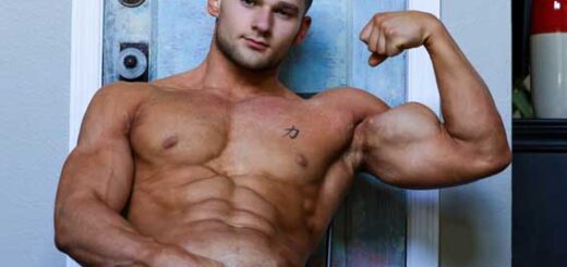 To celebrate a fresh win on stage, bodybuilder Zack Dickson booked a place out of town with some friends! Quickly realizing that he's the first one to make it there, Zack sets his bag down and