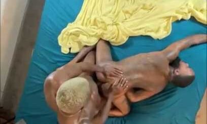 Khi Lavene another muscle stud, but ends up being the bottom bitch! I like to go somewhere warm when winter arrives. I hate cold weather.