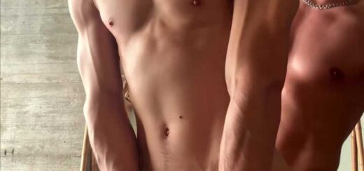 Sean Ford another muscle stud, but ends up being the bottom bitch! I like to go somewhere warm when winter arrives. I hate cold weather.