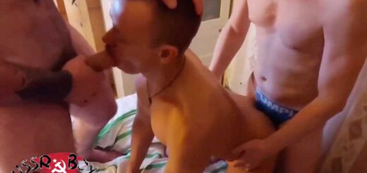 USSRBoy another muscle stud, but ends up being the bottom bitch! I like to go somewhere warm when winter arrives. I hate cold weather.